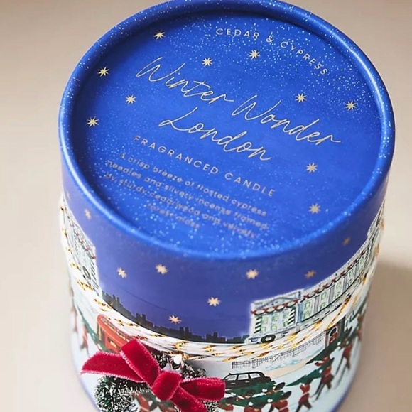 ❤️Anthropologie London Holiday in the City Candle | NWT ‘24 edition - Picture 6 of 7